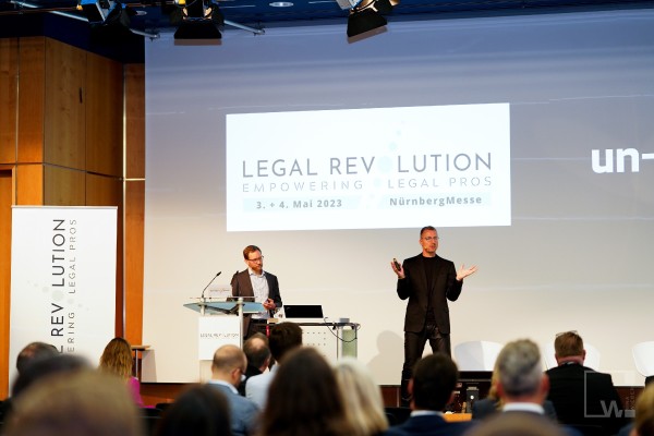 LR2023 090